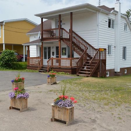 Maison L'Heritage L'Anse-Saint-Jean Luaran gambar