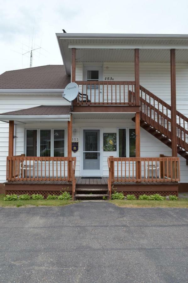 Maison L'Heritage L'Anse-Saint-Jean Luaran gambar